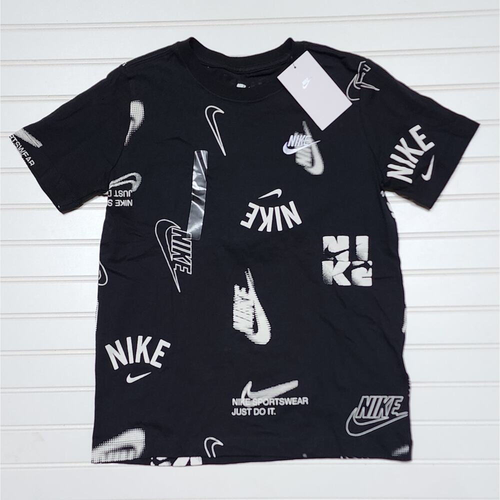 NWT Nike Boys' Sportswear Club Energy Logo Short Sleeve T-Shirt Size M Black